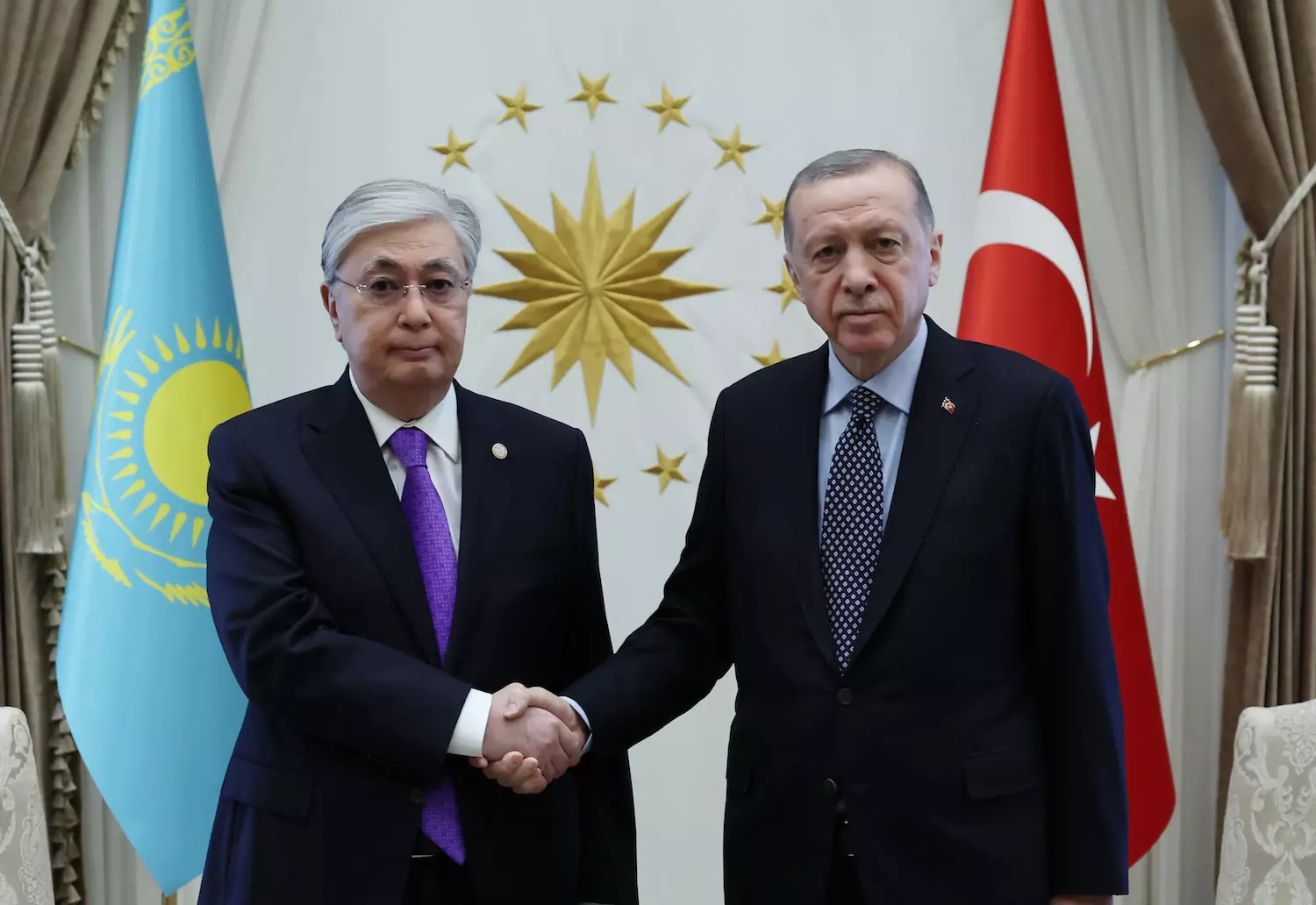Cumhurbaşkanımız Erdoğan, Kazakistan Cumhurbaşkanı Tokayev ile görüştü