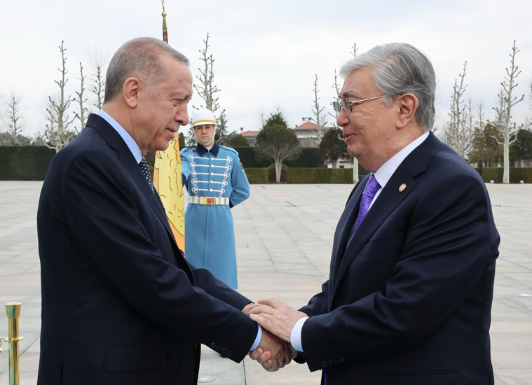Cumhurbaşkanımız Erdoğan, Kazakistan Cumhurbaşkanı Tokayev ile görüştü