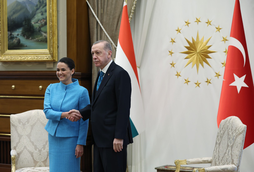 Cumhurbaşkanımız Erdoğan, Macaristan Cumhurbaşkanı Novak'ı resmi törenle karşıladı